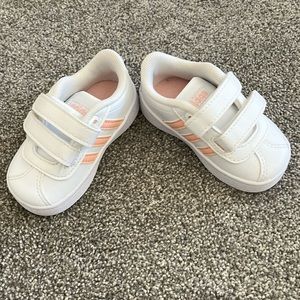 BRAND NEW Adidas Baby Sneakers - Size 4